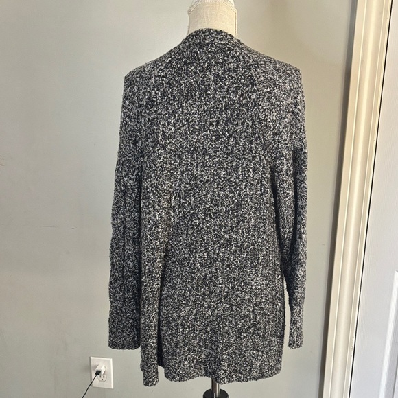 American Eagle Outfitters Black and White Cardigan - Picture 3 of 5